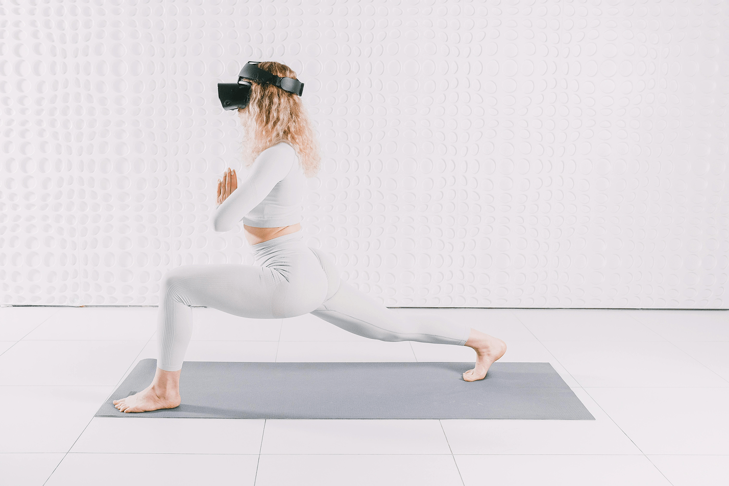Affordable VR Home Gym Setup: 5 Budget-Friendly Essentials - FitXR